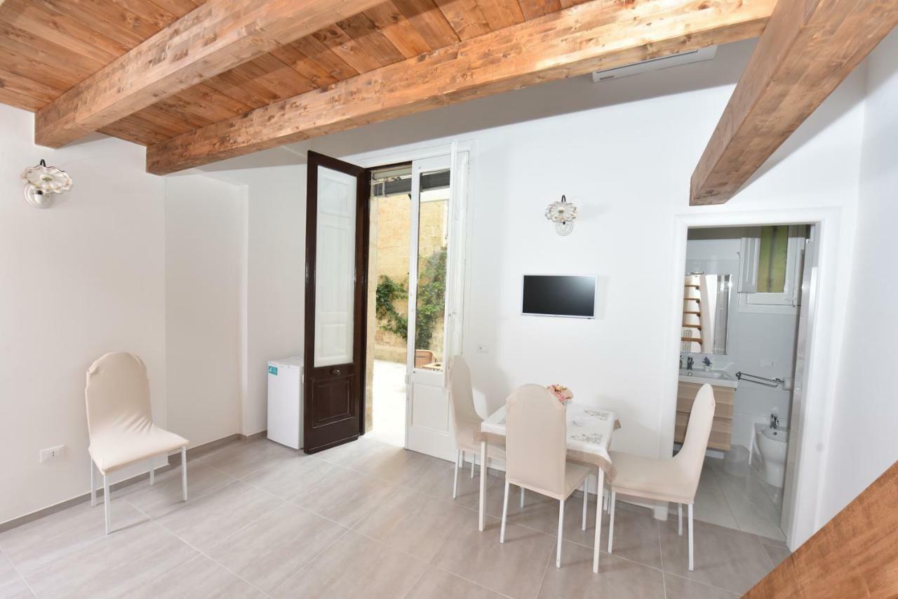Il Giardino Di Benedetta Bed and Breakfast Λέτσε Εξωτερικό φωτογραφία