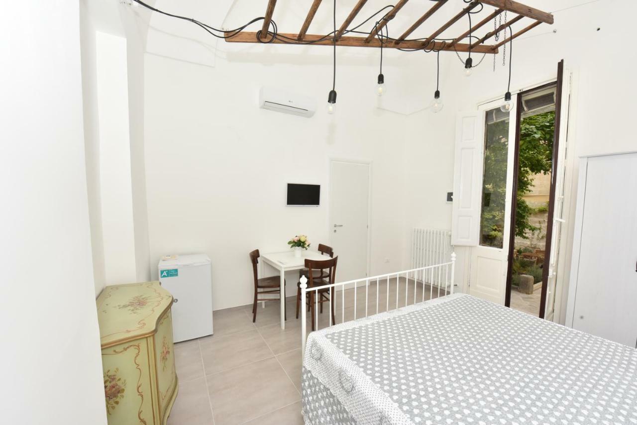 Il Giardino Di Benedetta Bed and Breakfast Λέτσε Εξωτερικό φωτογραφία